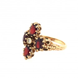 Pre Owned 9ct Garnet and Diamond Ring ZX305